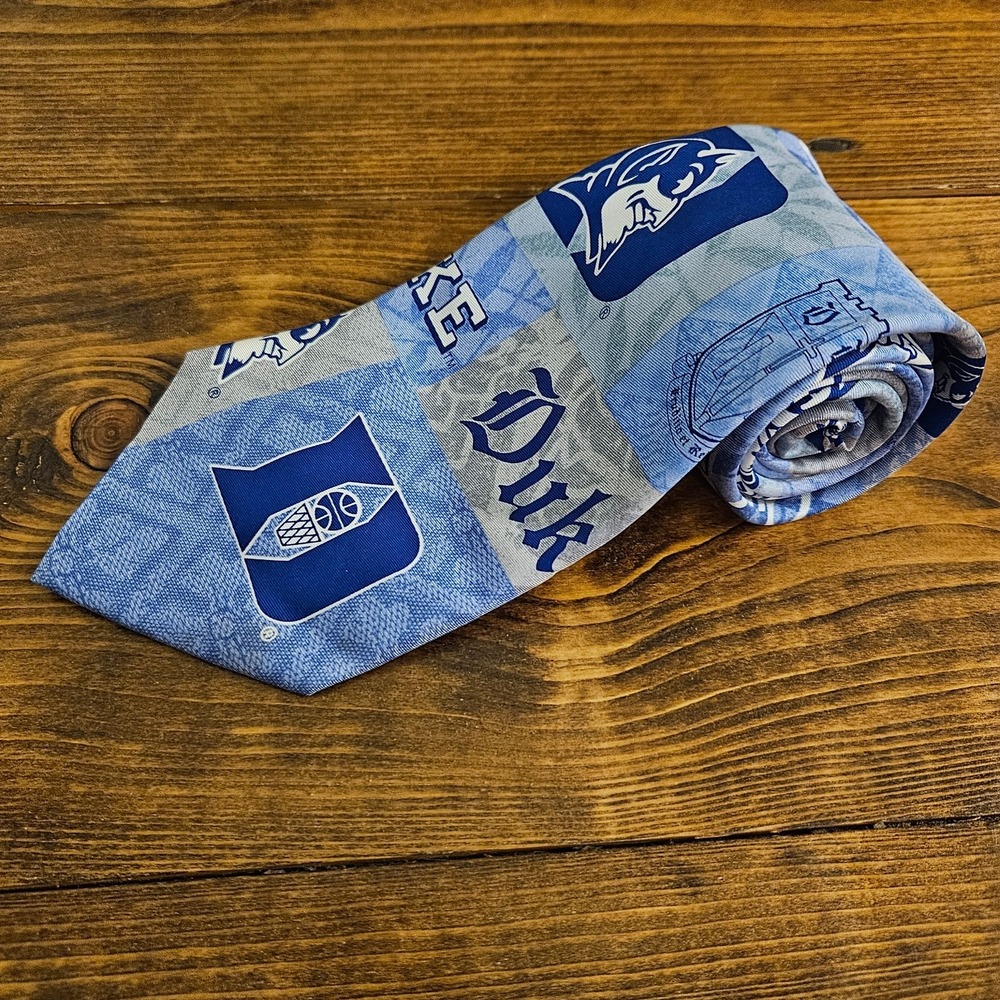 Duke University‎ Blue Devils Eagles Wings 100% Silk Necktie Blue Gray Tie 56"